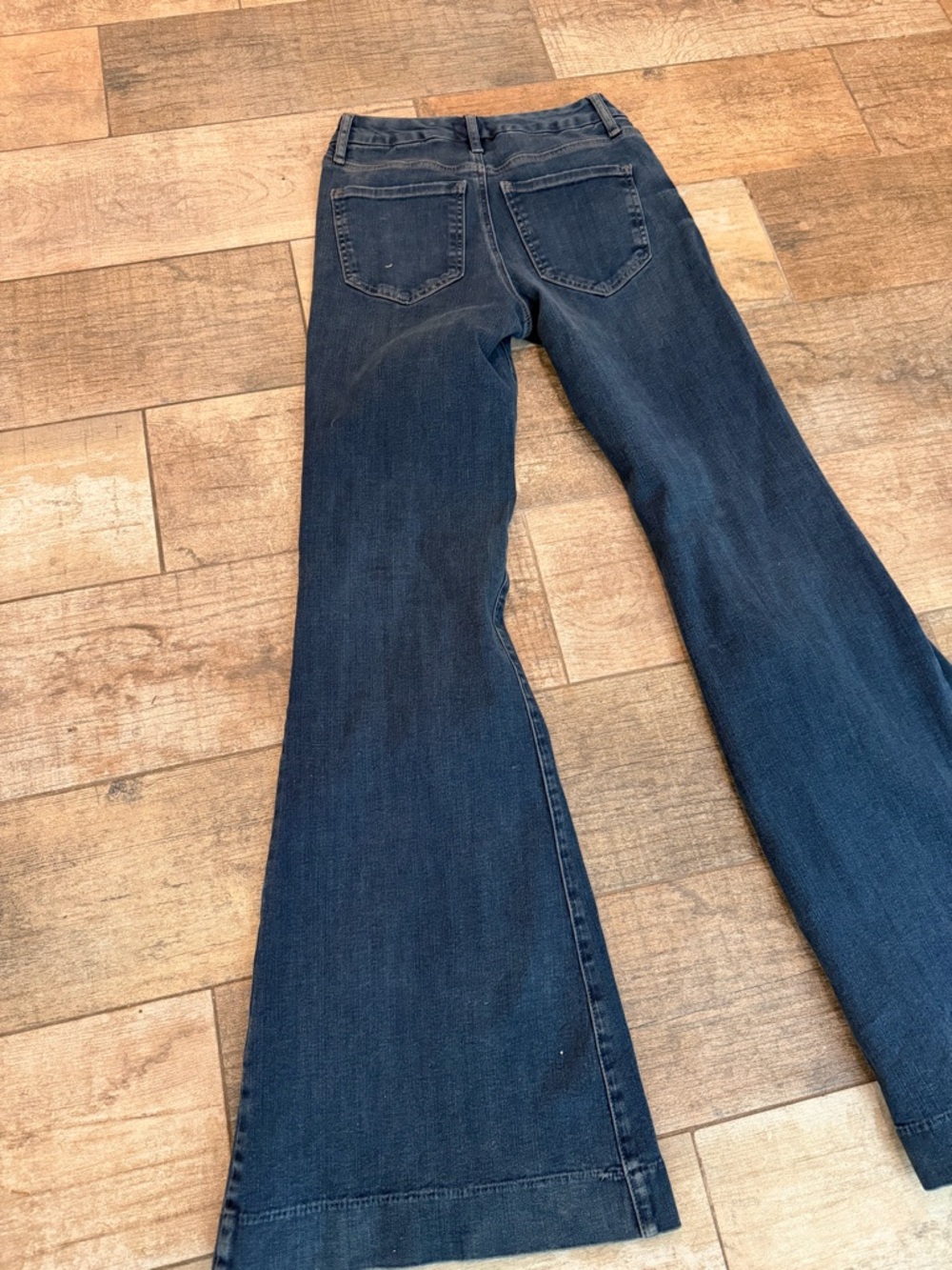 Express Dark Blue 70s Flare Stretch Mid-Rise Flare Jeans New NWT Bellbottom - Picture 5 of 6